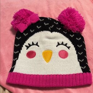 Faded Glory Penguin Hat with Pink and Black Accents comes with a pair of gloves